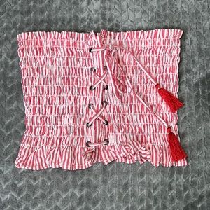 American Eagle
Red and white elastic tube top size S